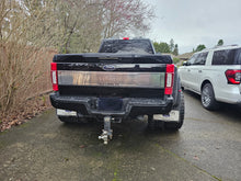 Cargar imagen en el visor de la Galería, Paneles Ford Super Duty 2020-2022 hechos a la medida
